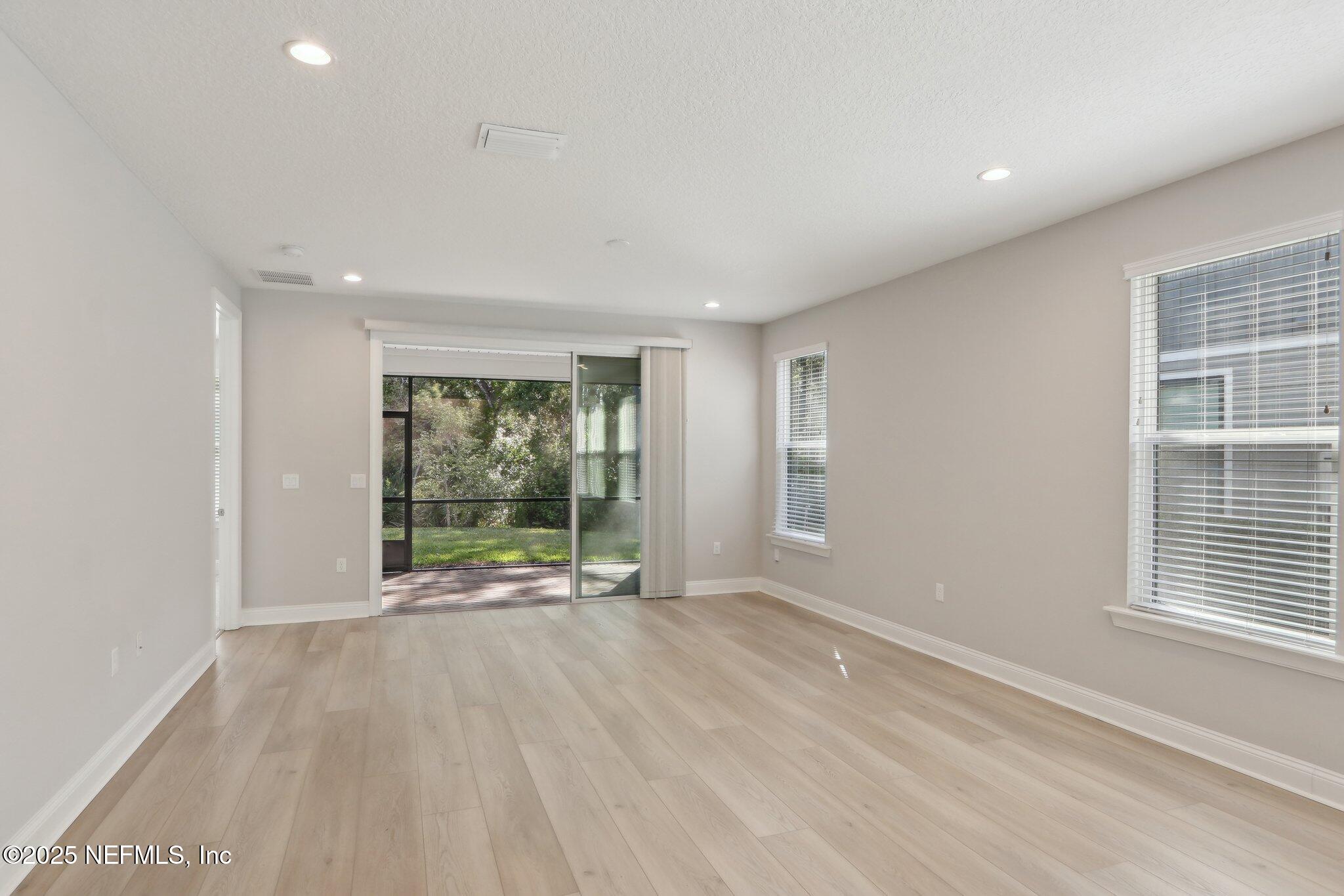 Jacksonville, Florida, 32256, United States, 4 Bedrooms Bedrooms, ,3 BathroomsBathrooms,Residential,For Sale,1796849