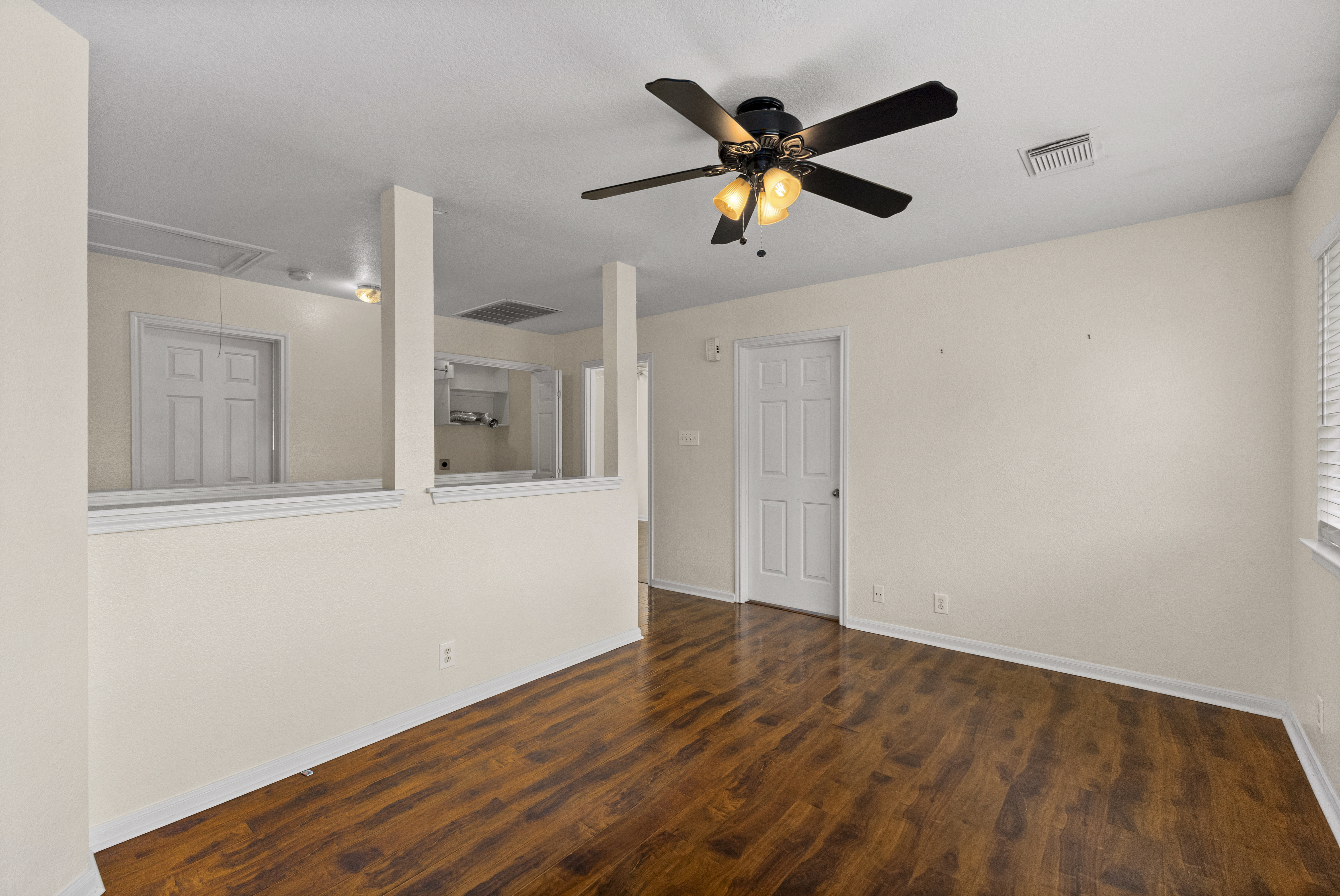  Flexible Living Near UTSA - 物件實景