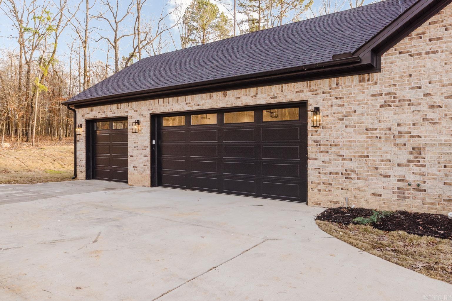 Benton, Arkansas, 72019, United States, 4 Bedrooms Bedrooms, ,4 BathroomsBathrooms,Residential,For Sale,2005771