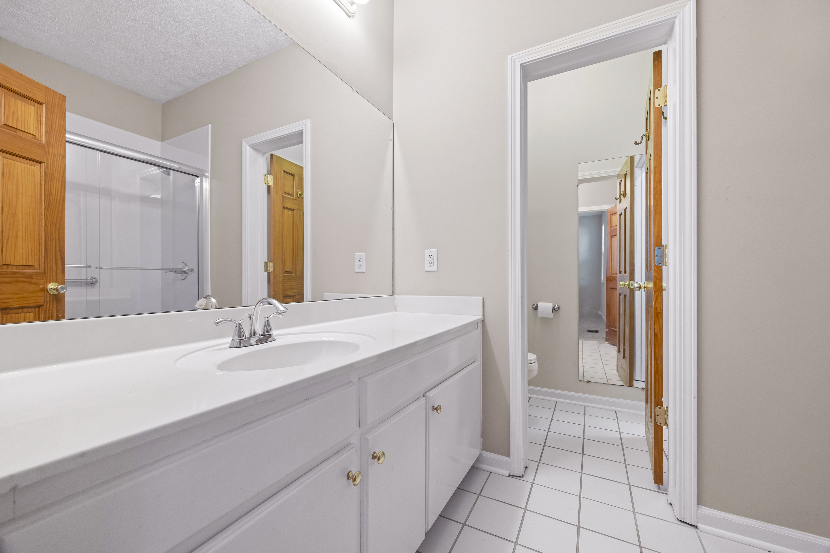 Hartwell, Georgia, 30643, United States, 4 Bedrooms Bedrooms, ,4 BathroomsBathrooms,Residential,For Sale,1906193