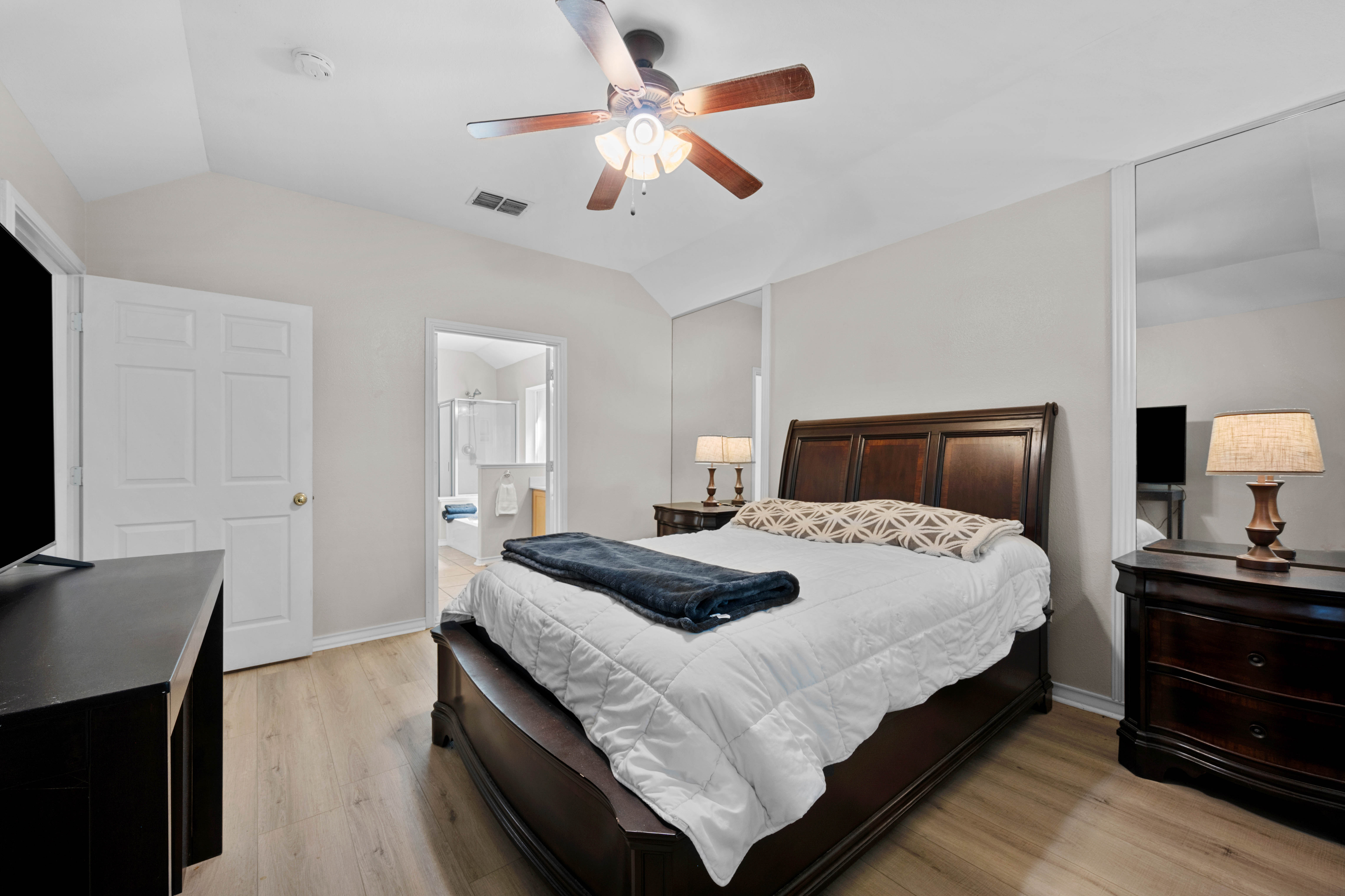  Spacious Home in Whistlers Cove - 物件實景