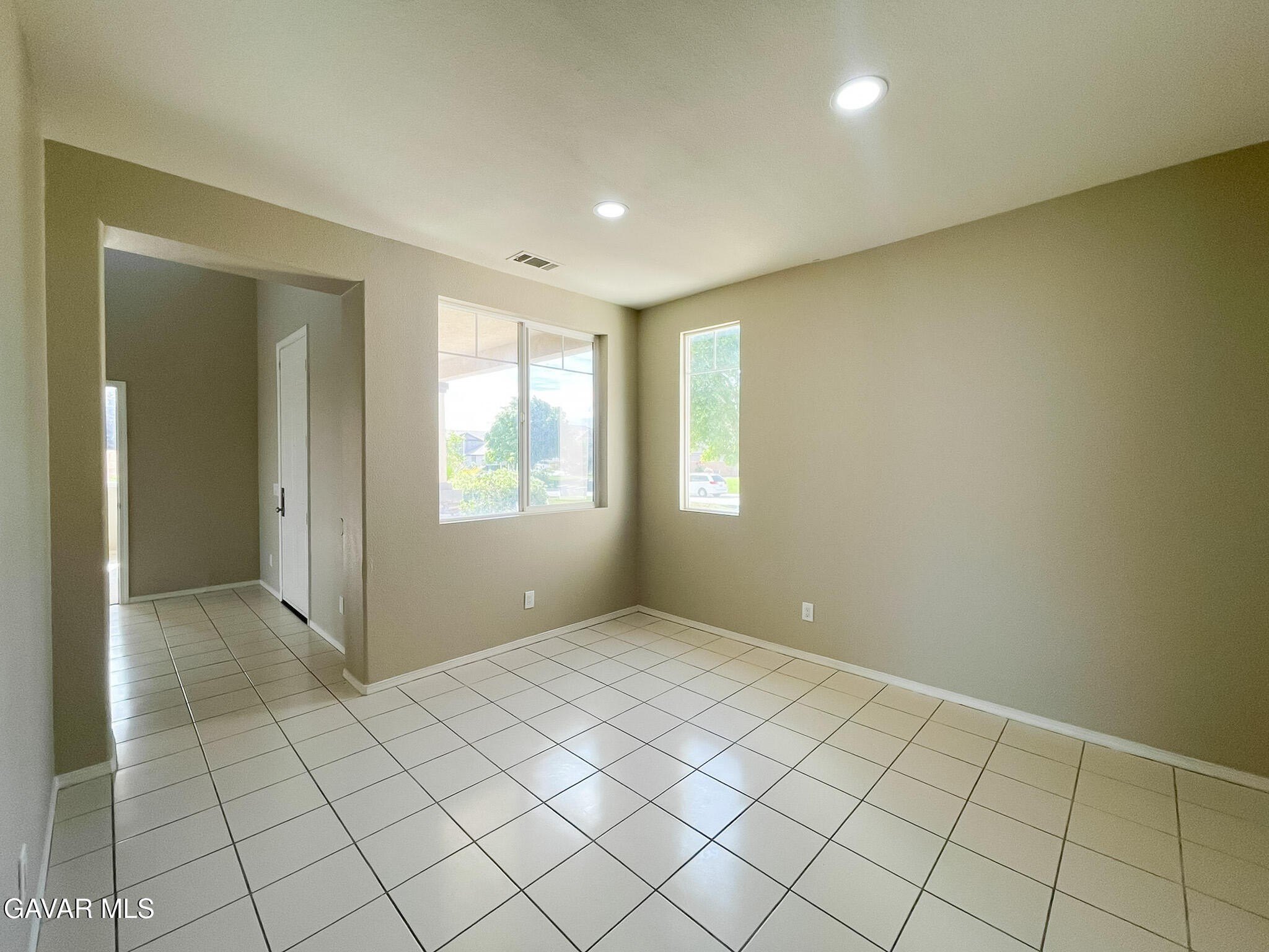 Palmdale, California, 93551, United States, 5 Bedrooms Bedrooms, ,3 BathroomsBathrooms,Residential,For Sale,2049343