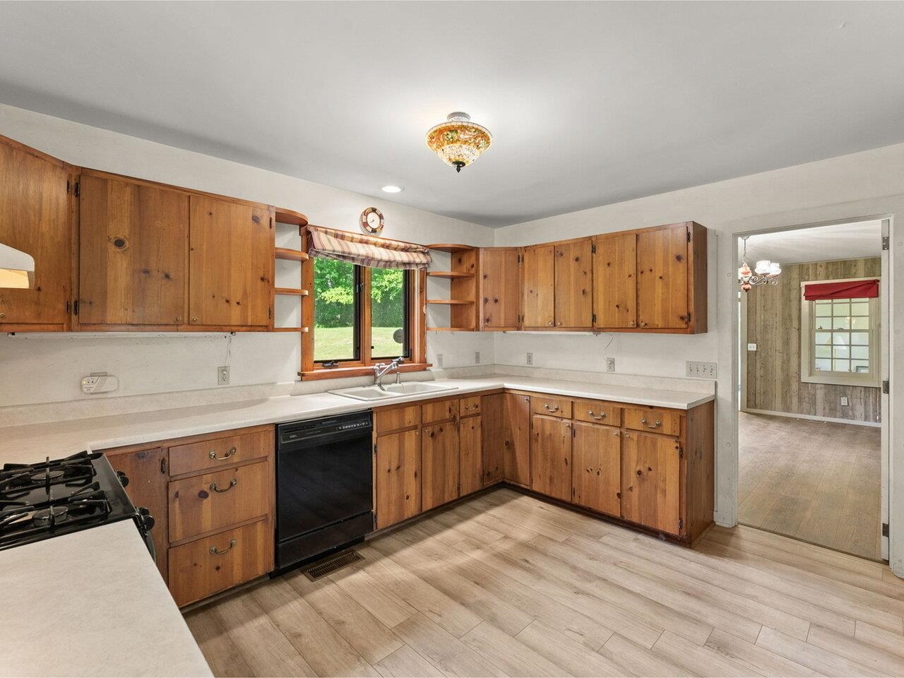 Randolph, Vermont, 05060-9095, United States, 4 Bedrooms Bedrooms, ,2 BathroomsBathrooms,Residential,For Sale,1925913