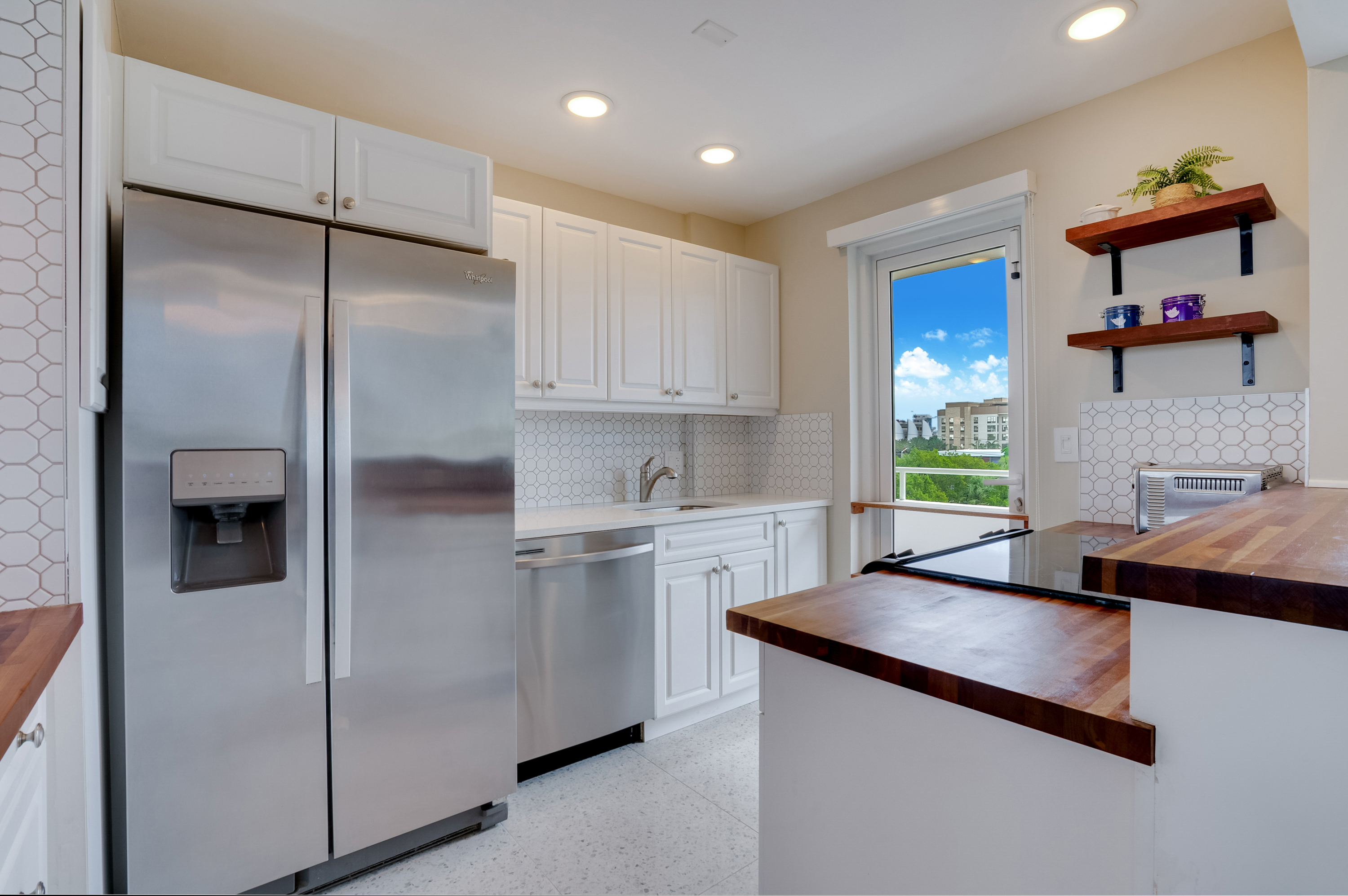  201 N Riverside Drive, Pompano Beach, FL, 33062 - 物件實景