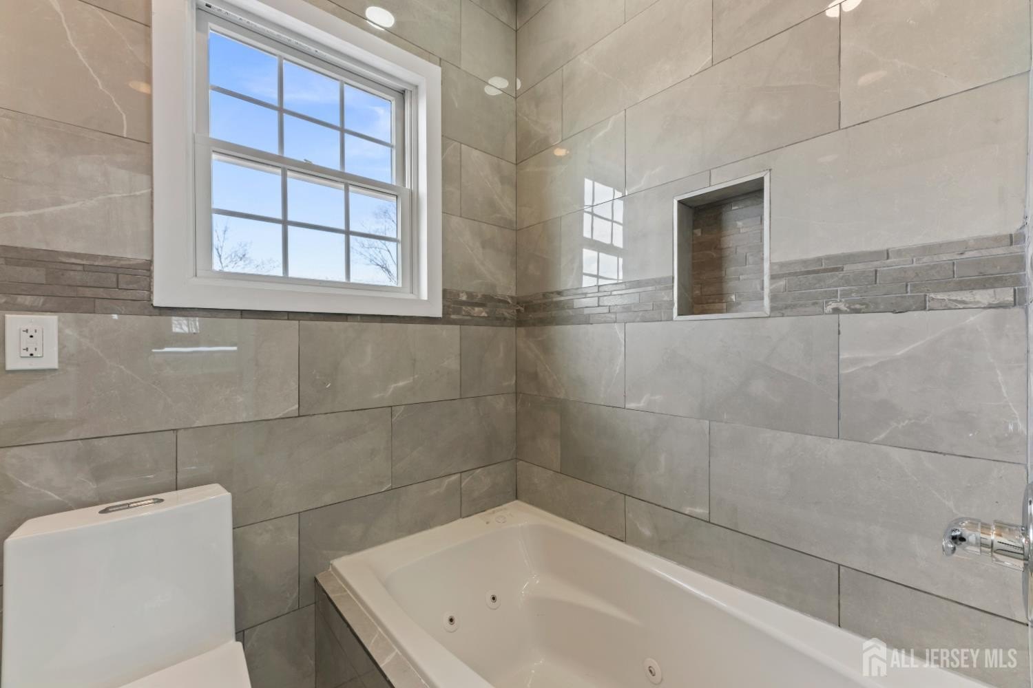 Edison, New Jersey, 08820, United States, 5 Bedrooms Bedrooms, ,5 BathroomsBathrooms,Residential,For Sale,2005259