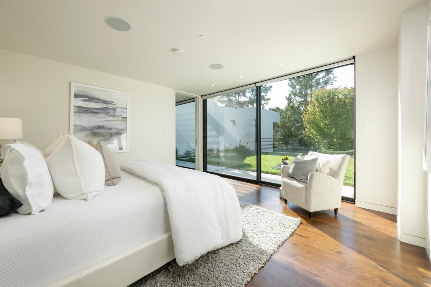 Hillsborough, California, 94010, United States, 4 Bedrooms Bedrooms, ,4 BathroomsBathrooms,Residential,For Sale,1940543