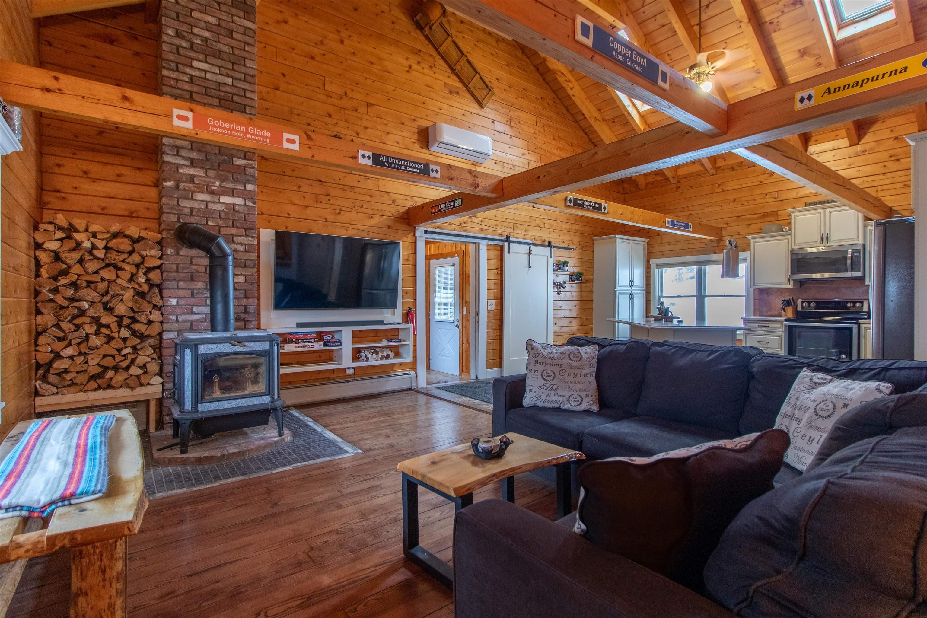 Lyndon, Vermont, 05851, United States, 3 Bedrooms Bedrooms, ,1 BathroomBathrooms,Residential,For Sale,2038381