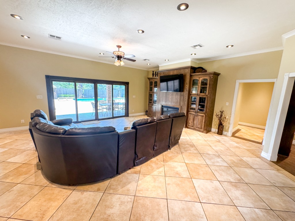 Bloomburg, Texas, 75556, United States, 4 Bedrooms Bedrooms, ,2 BathroomsBathrooms,Residential,For Sale,1789211