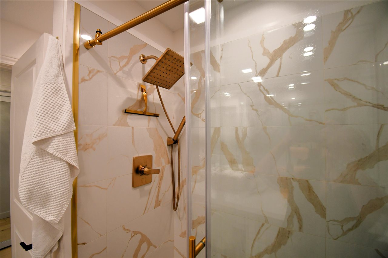 Alanson, Michigan, 49706, United States, 5 Bedrooms Bedrooms, ,3 BathroomsBathrooms,Residential,For Sale,1876087