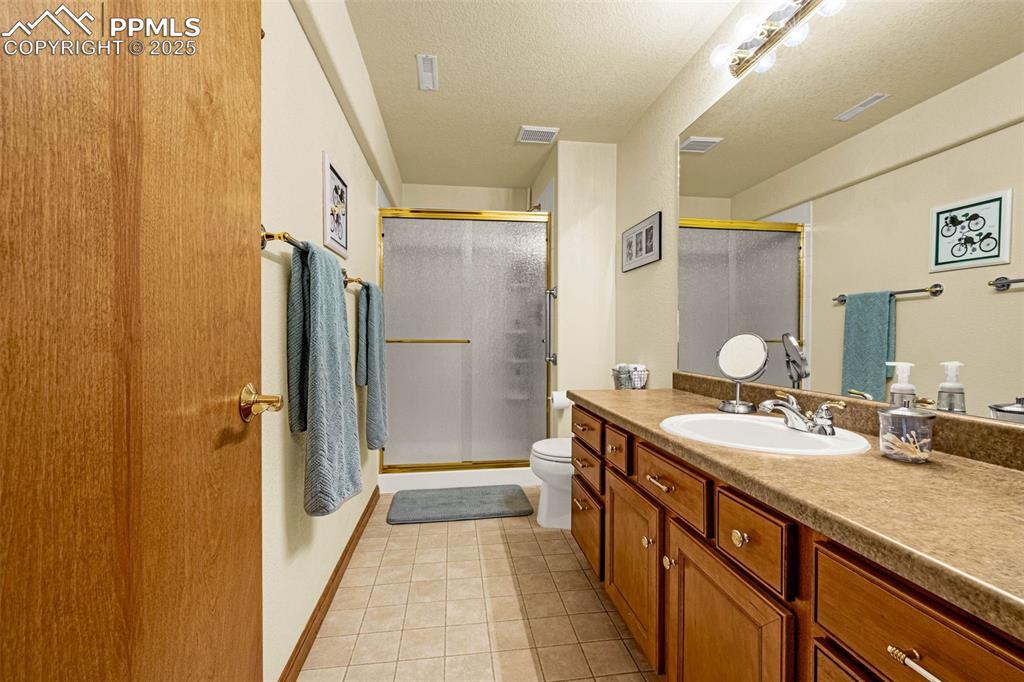 Colorado Springs, Colorado, 80921, United States, 3 Bedrooms Bedrooms, ,3 BathroomsBathrooms,Residential,For Sale,1947087