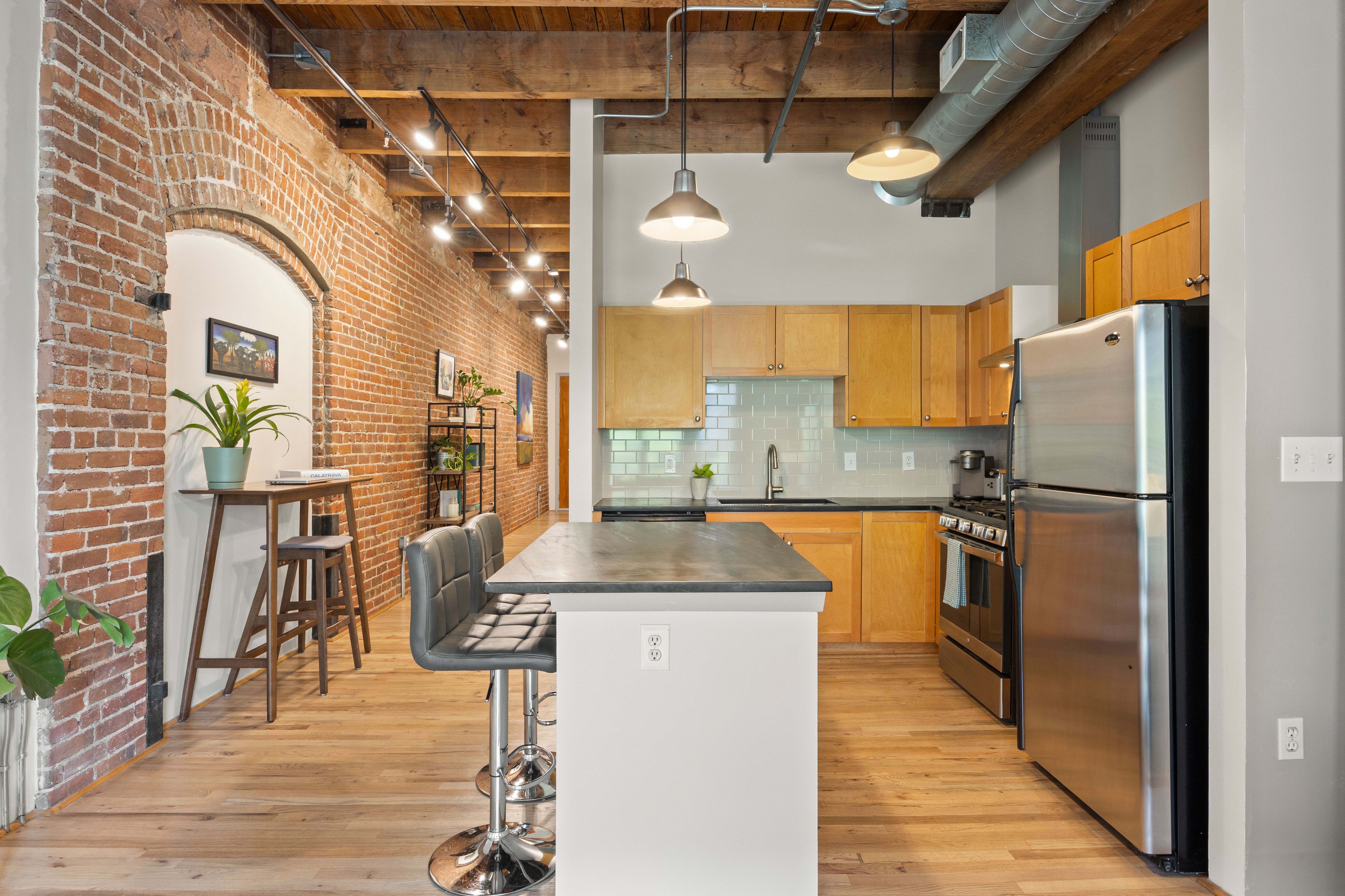  Historic WaterTower Loft with Modern Updates - 物件實景