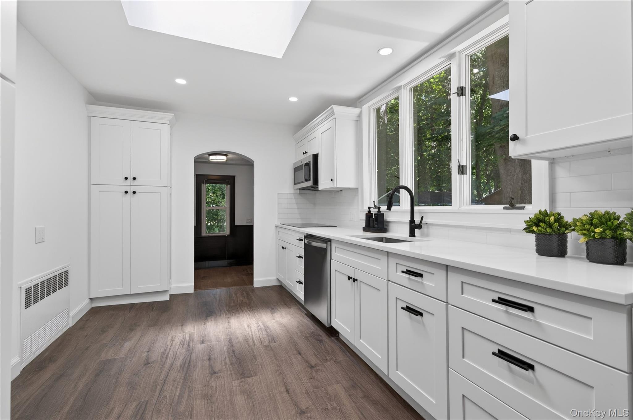  136 Lodge Avenue, Huntington Station, NY, 11746 - 物件實景