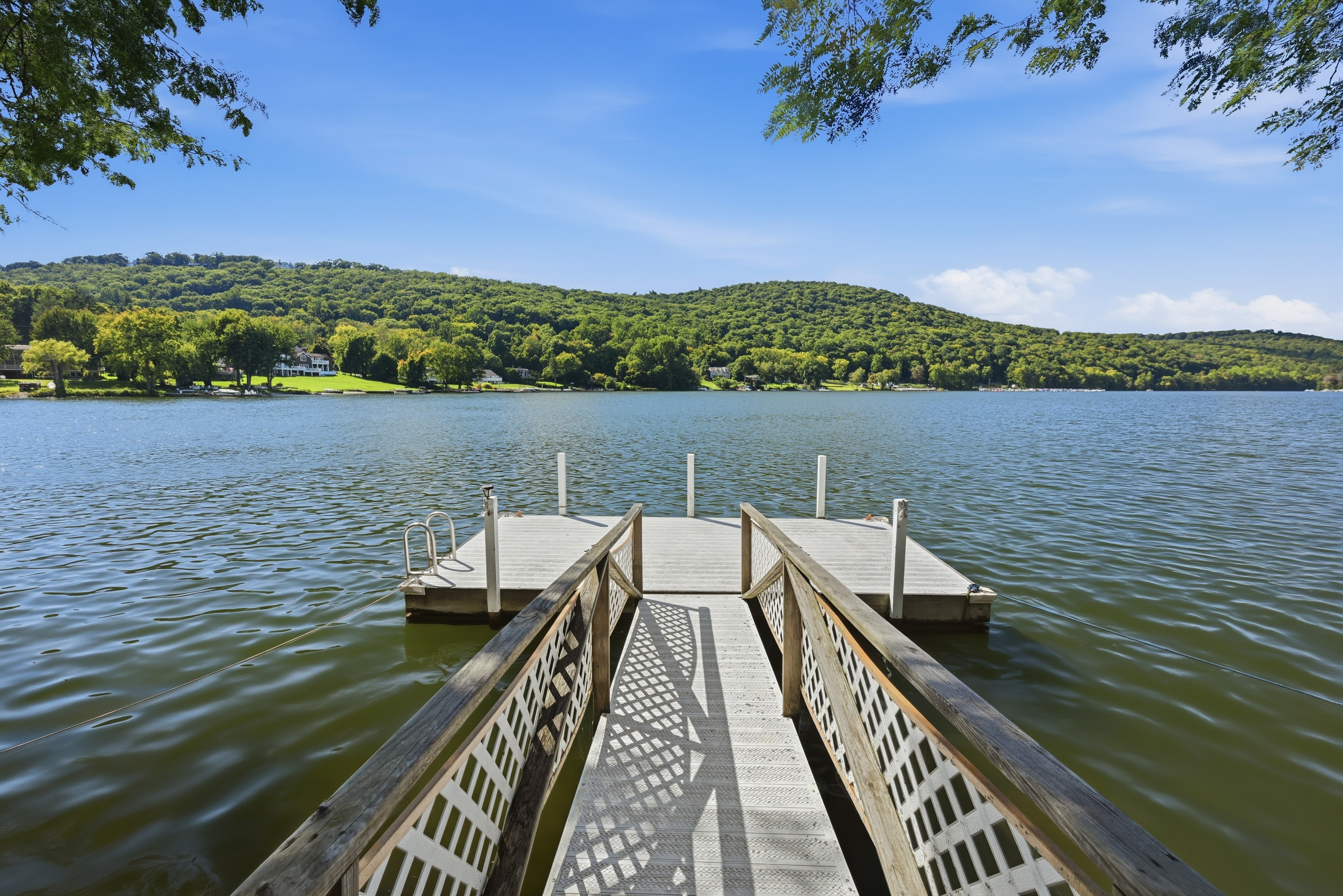  Dual-Home Private Estate with Sweeping Sunset Views on Candlewood Isle - 物件實景