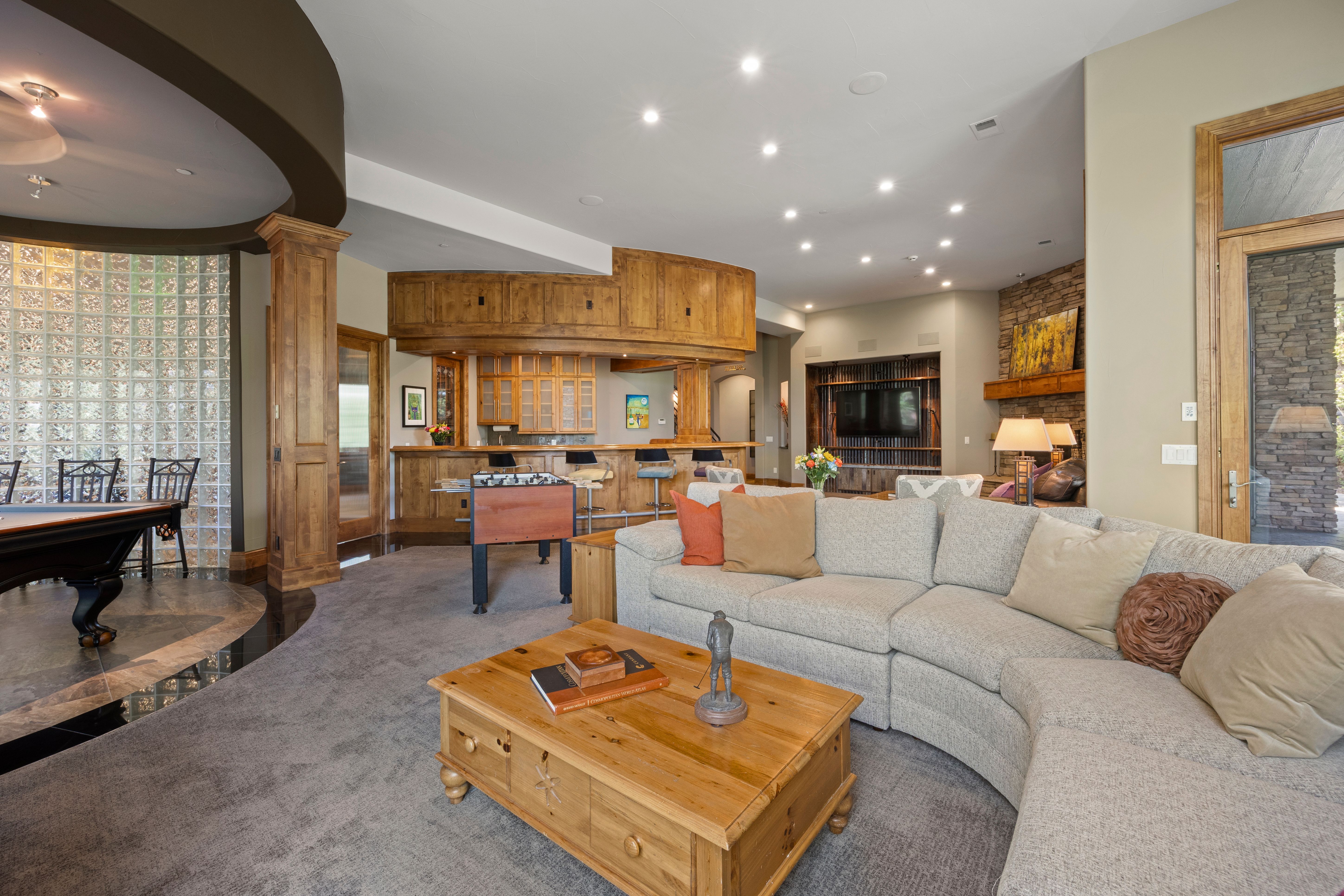  Tucked away on a quiet cul-de-sac in coveted Castle Pines Village - 物件實景