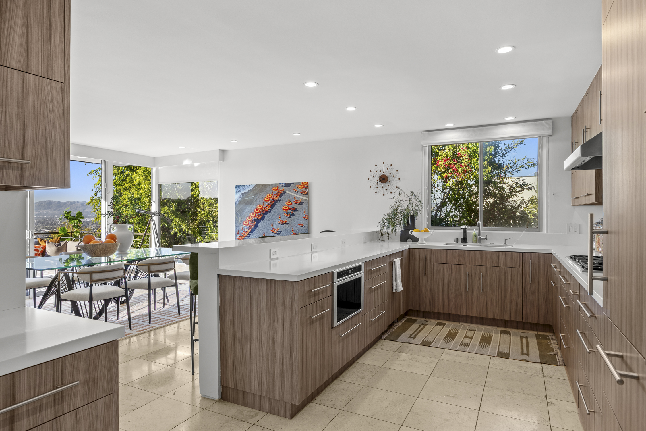  3851 Beverly Ridge Dr - 物件實景