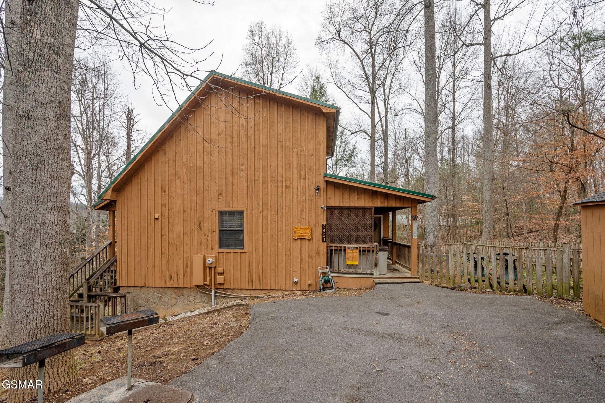 Sevierville, Tennessee, 37862, United States, 3 Bedrooms Bedrooms, ,3 BathroomsBathrooms,Residential,For Sale,1931805