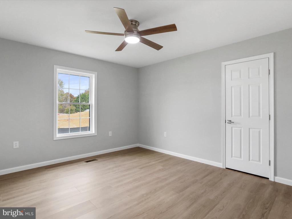 Woodstock, Virginia, 22664, United States, 5 Bedrooms Bedrooms, ,3 BathroomsBathrooms,Residential,For Sale,1982458