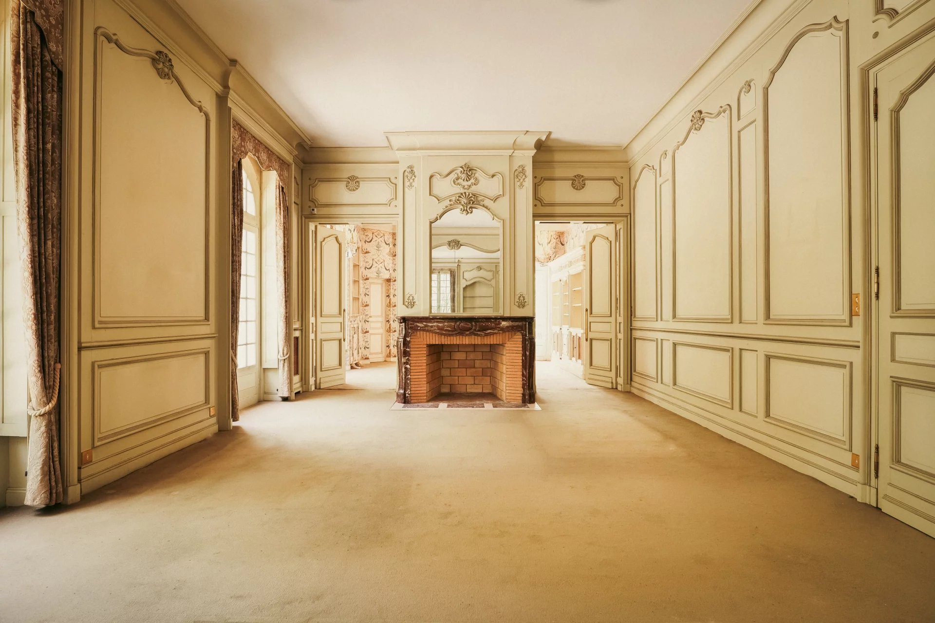 Le Bouscat, New Aquitaine, 33110, FR, 10 Bedrooms Bedrooms, ,Residential,For Sale,1401251