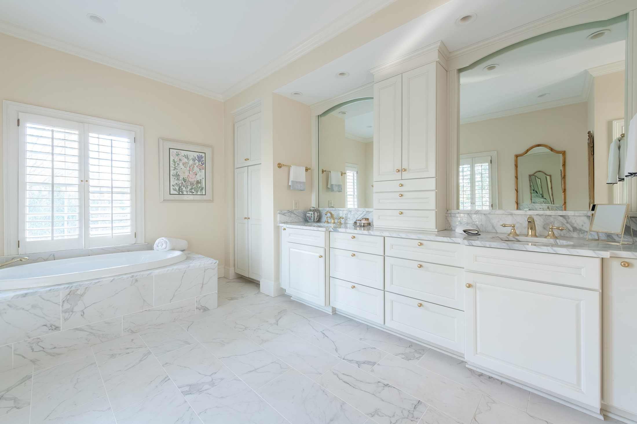  Elegant Traditional Home in Buckhead