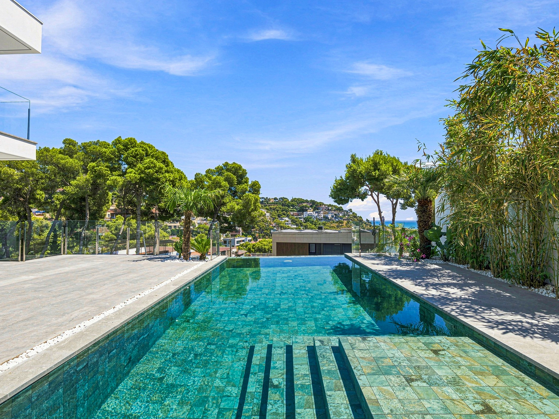  Exclusive designer villa with infinity pool and sea views - 物件實景