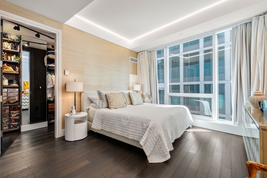 Boston, Massachusetts, 02210, United States, 3 Bedrooms Bedrooms, ,4 BathroomsBathrooms,Residential,For Sale,1885847