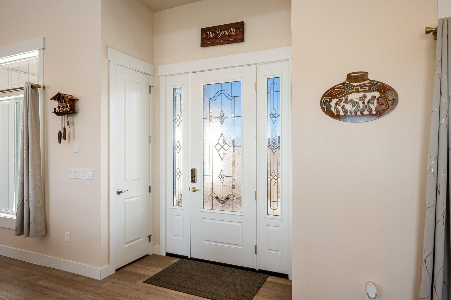 Parowan, Utah, 84761, United States, 3 Bedrooms Bedrooms, ,3 BathroomsBathrooms,Residential,For Sale,1992445