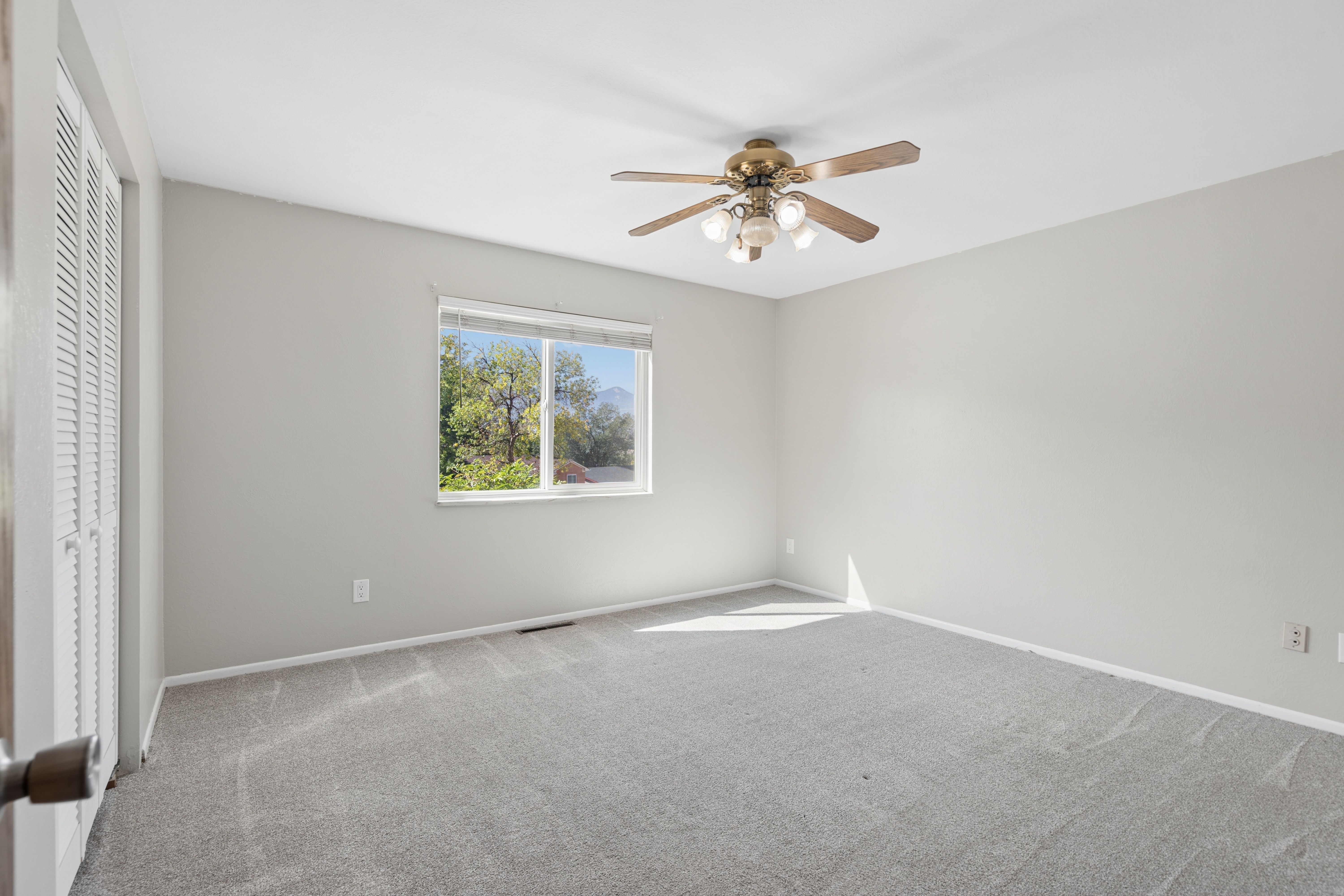  408 Elmwood Drive, Colorado Springs, CO, 80907 - 物件實景