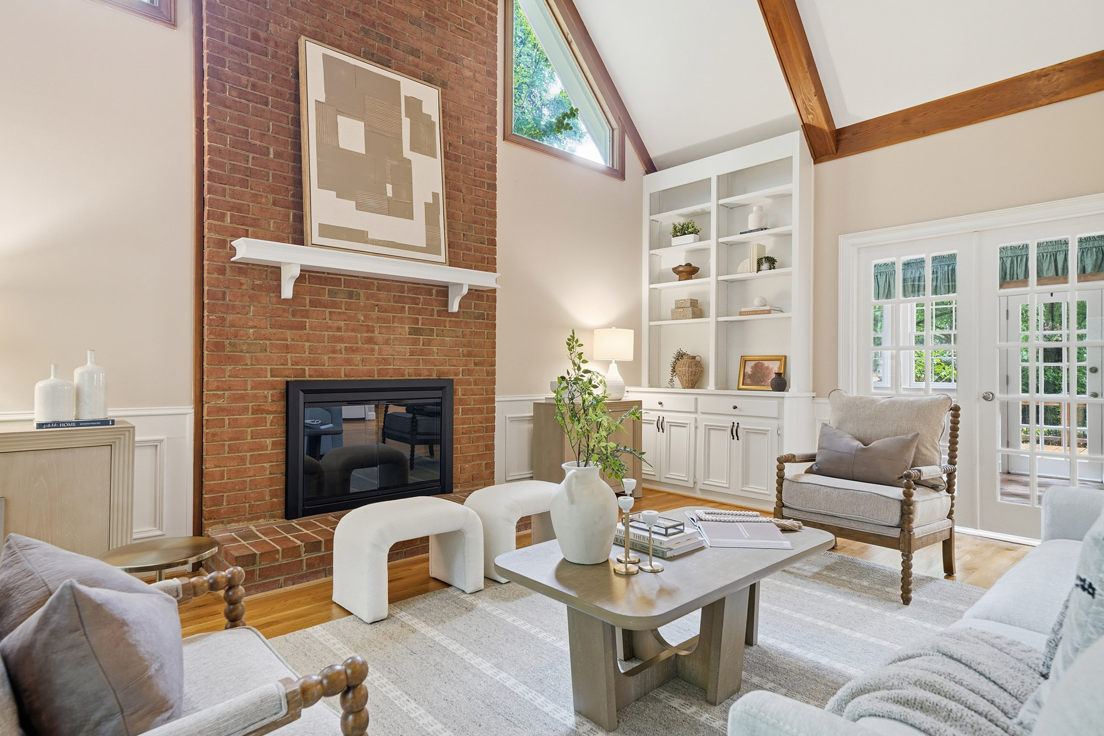  Tucked Into a Cul-de-Sac in Johns Creek’s Sought-After Glastonberry Neighborhood - 物件實景