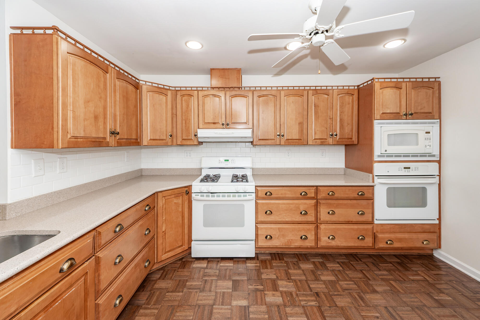 Mount Pleasant, South Carolina, 29466, United States, 3 Bedrooms Bedrooms, ,2 BathroomsBathrooms,Residential,For Sale,1743207