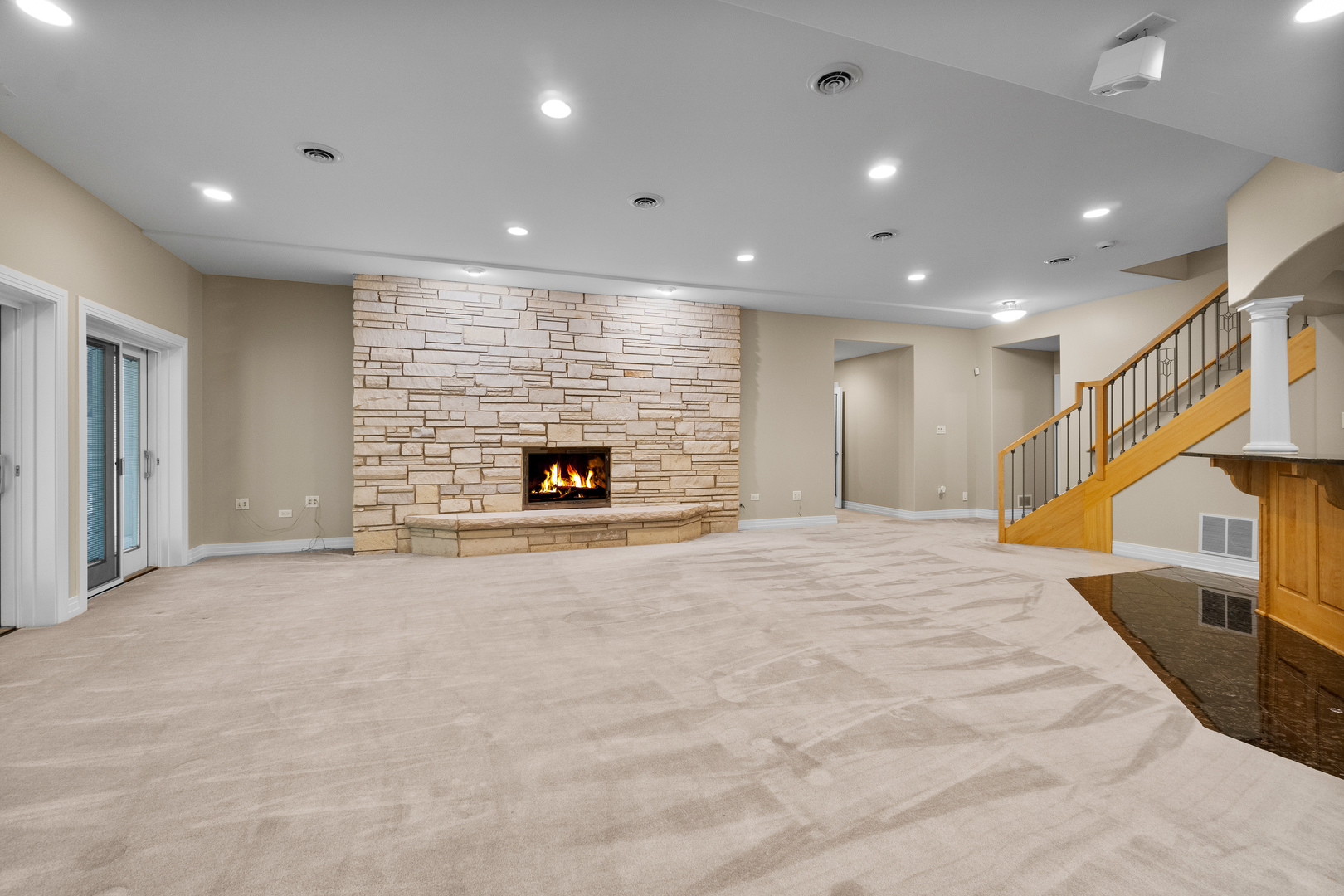 Oswego, Illinois, 60543, United States, 5 Bedrooms Bedrooms, ,7 BathroomsBathrooms,Residential,For Sale,1982116