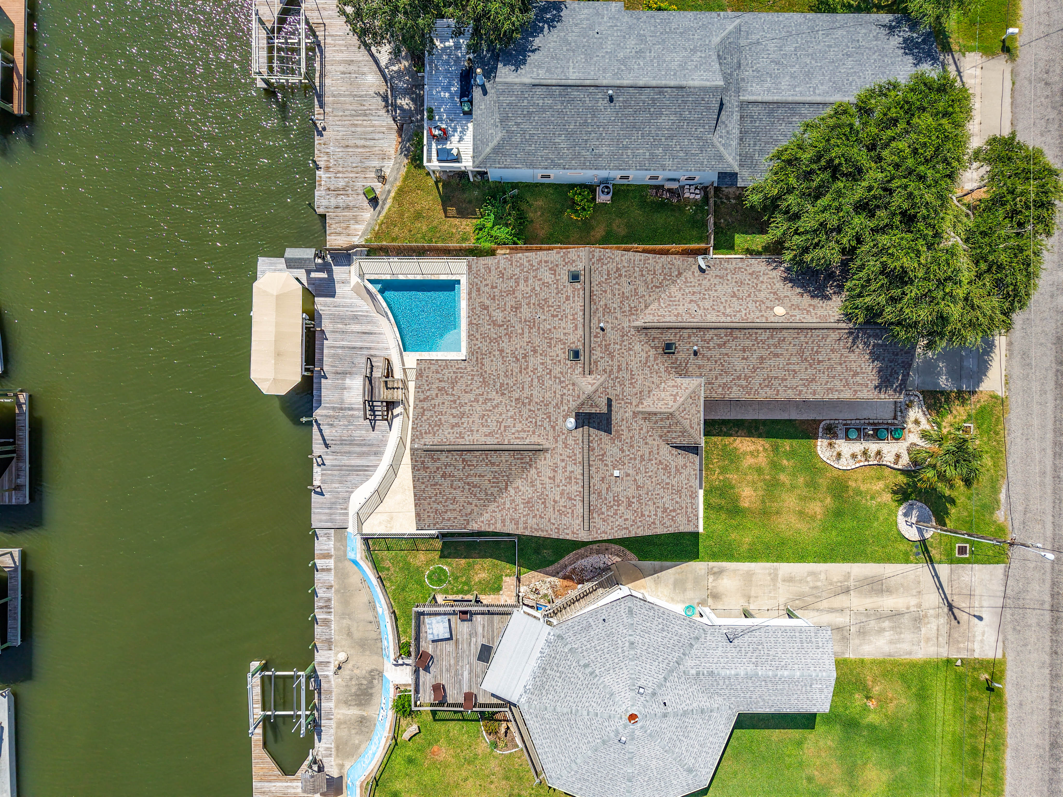  Waterfront Retreat with Heated Pool and Boat Lift - 物件實景