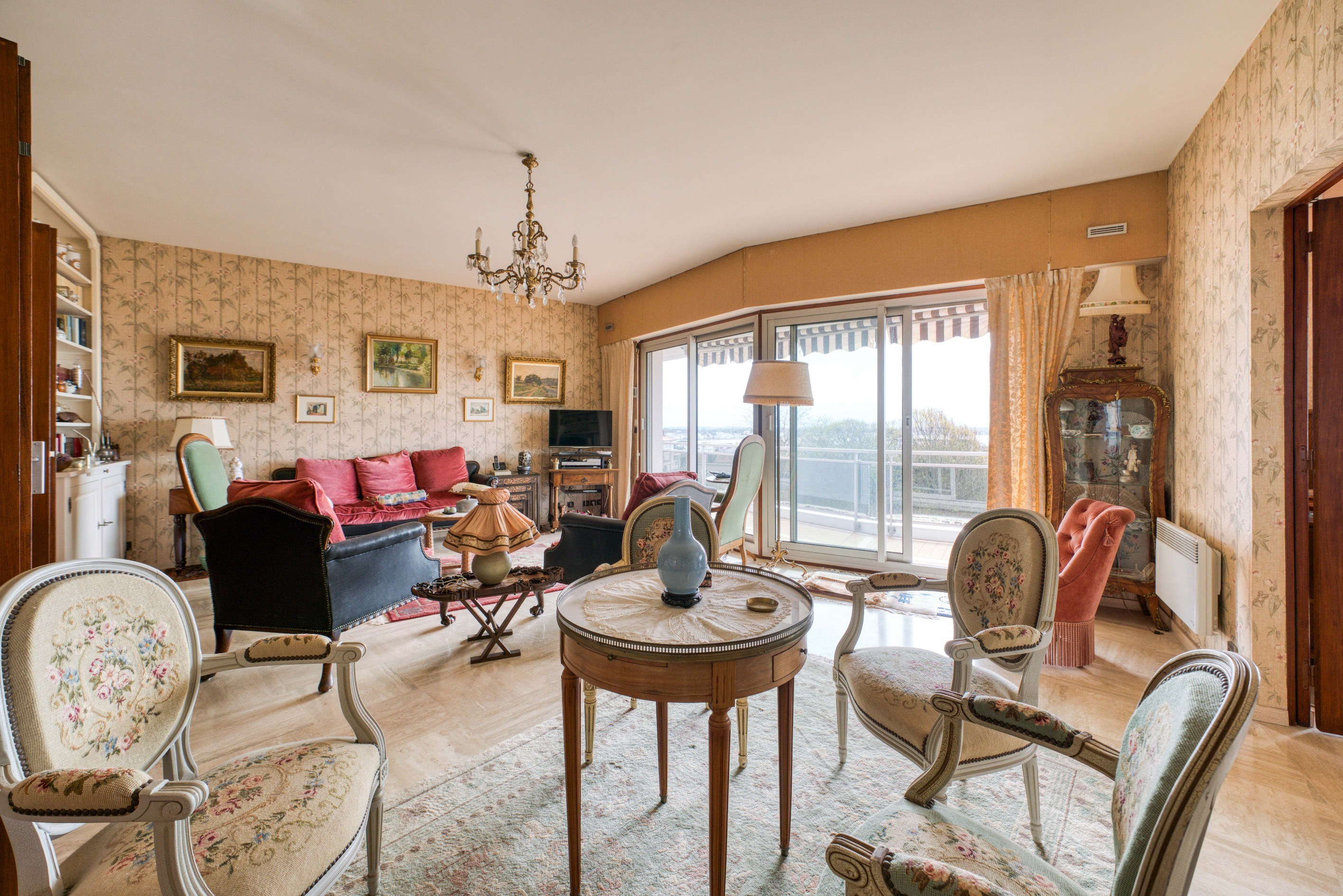  EXCEPTIONAL 230 SQM APARTMENT STEPS FROM TOWN CENTRE OF ROYAN WITH LARGE TERRAC… - 物件實景