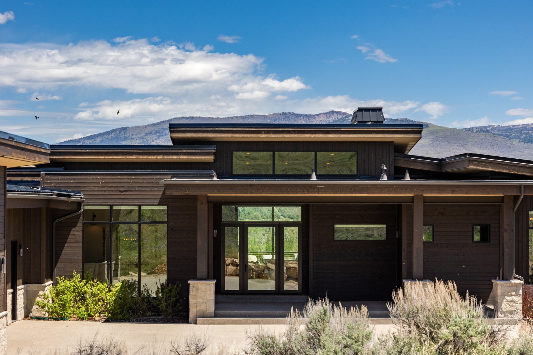  Beautiful Modern Custom Home with Rock Cliff Views at Victory Ranch - 物件實景
