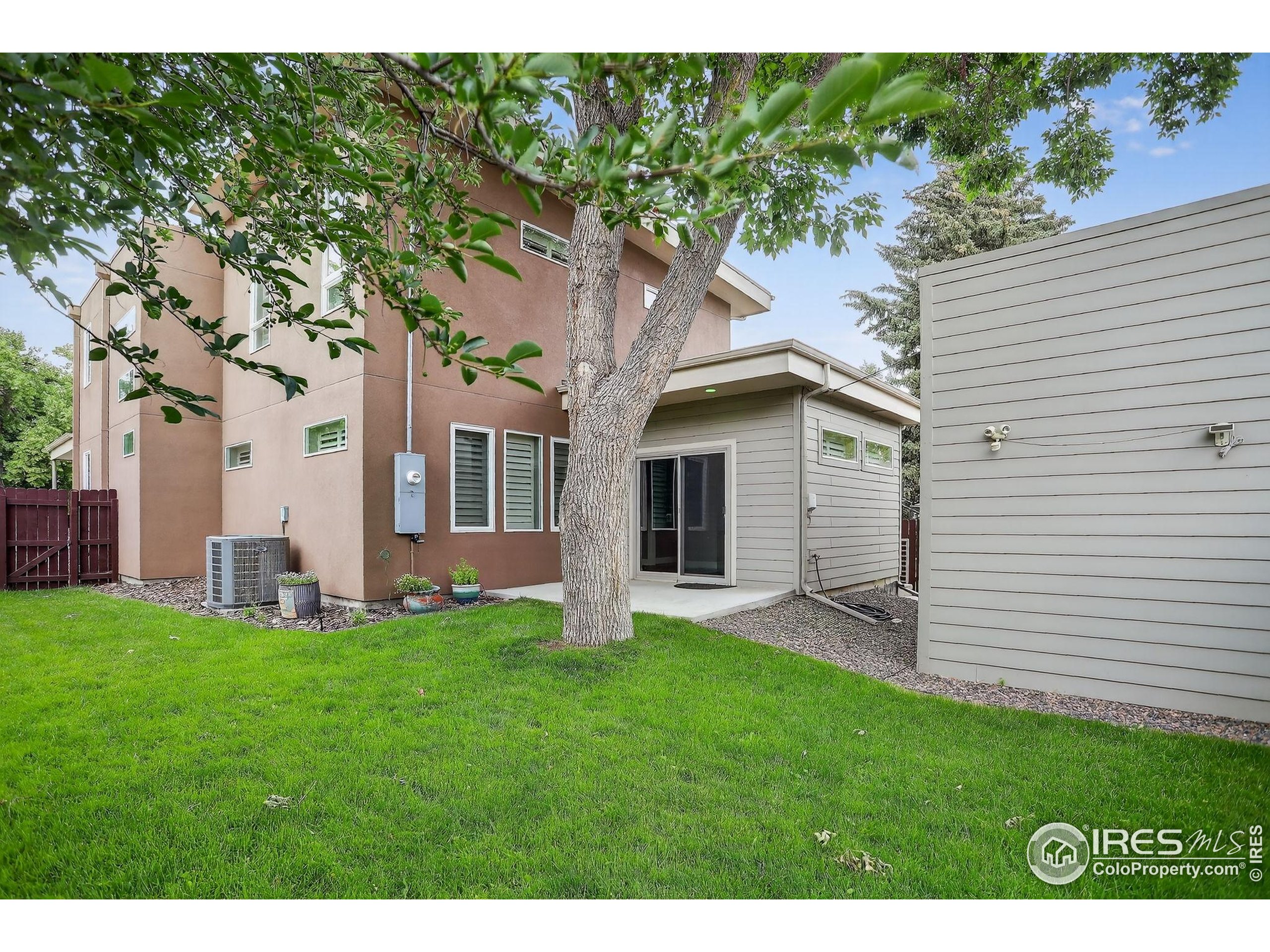 Denver, Colorado, 80210, United States, 4 Bedrooms Bedrooms, ,2 BathroomsBathrooms,Residential,For Sale,1950739