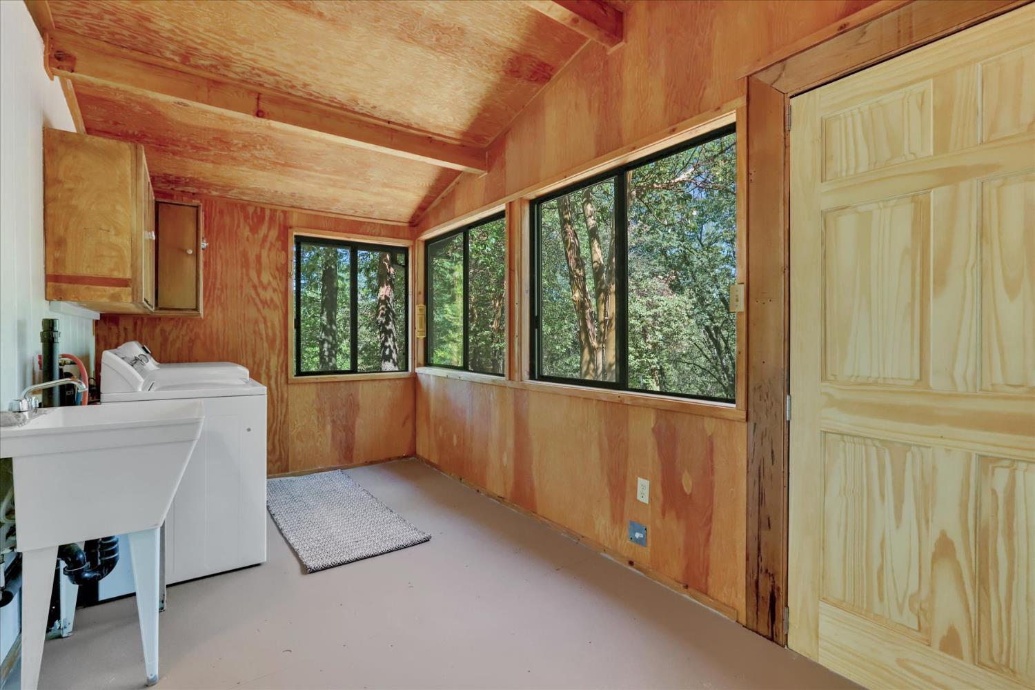 Nevada City, California, 95959, United States, 2 Bedrooms Bedrooms, ,2 BathroomsBathrooms,Residential,For Sale,1982530