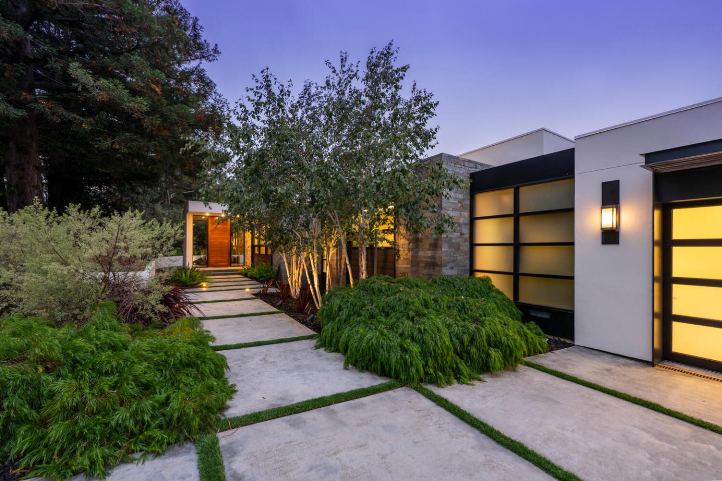 Hillsborough, California, 94010, United States, 4 Bedrooms Bedrooms, ,4 BathroomsBathrooms,Residential,For Sale,1940543
