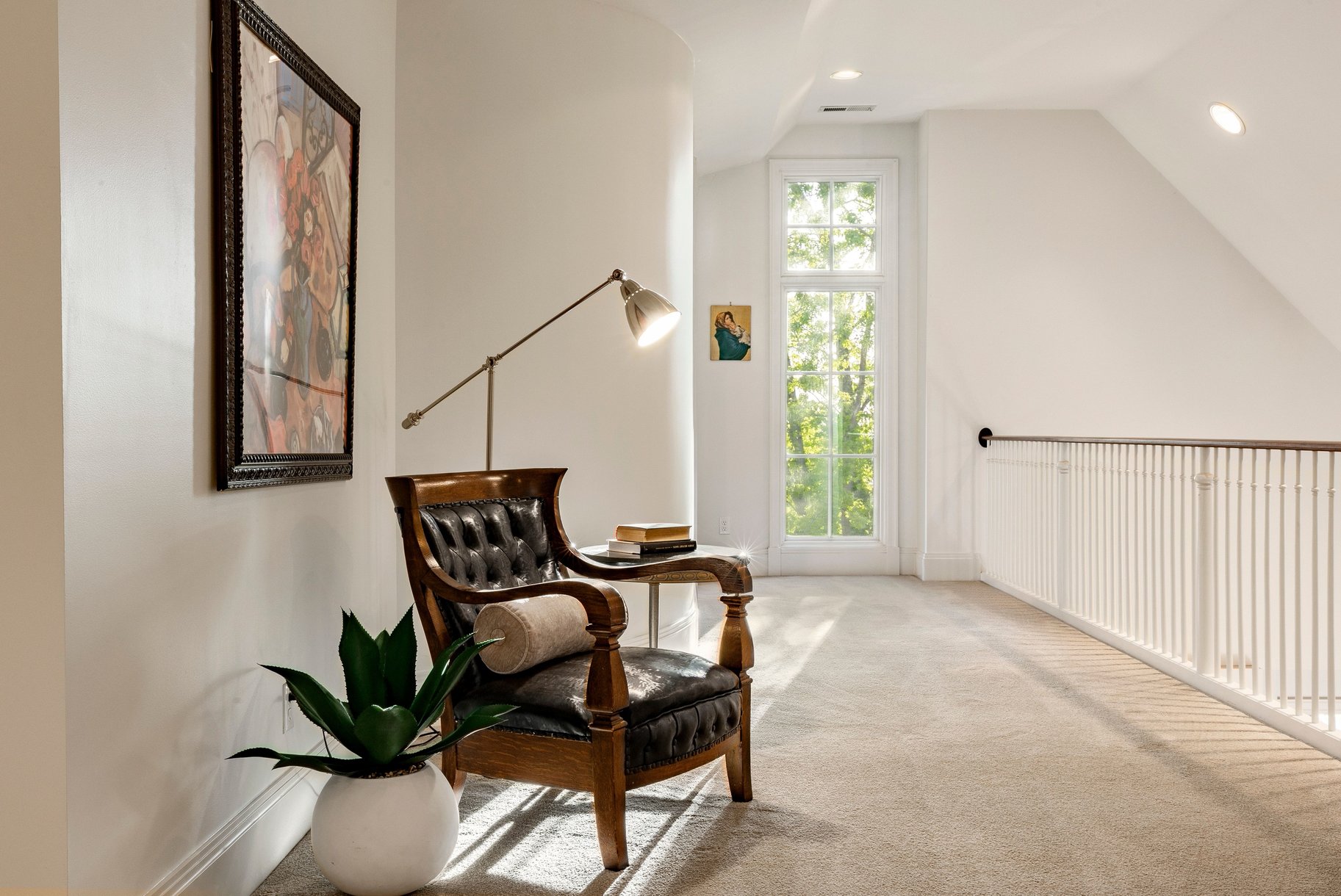  Stunning Custom Build on Millcreek Way - 物件實景