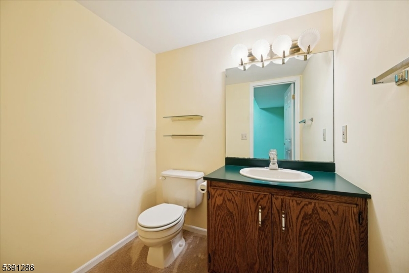 Bedminster Twp., New Jersey, 07921, United States, 2 Bedrooms Bedrooms, ,4 BathroomsBathrooms,Residential,For Sale,1988060