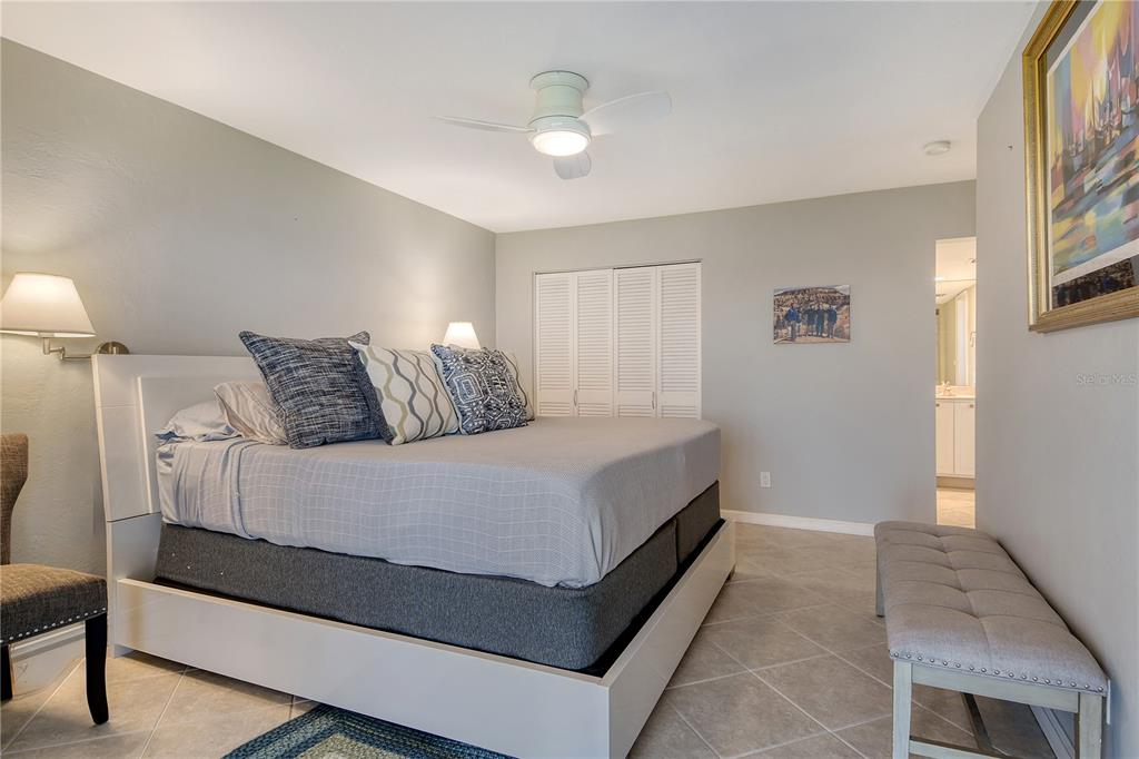 Longboat Key, Florida, 34228, United States, 2 Bedrooms Bedrooms, ,2 BathroomsBathrooms,Residential,For Sale,1987824