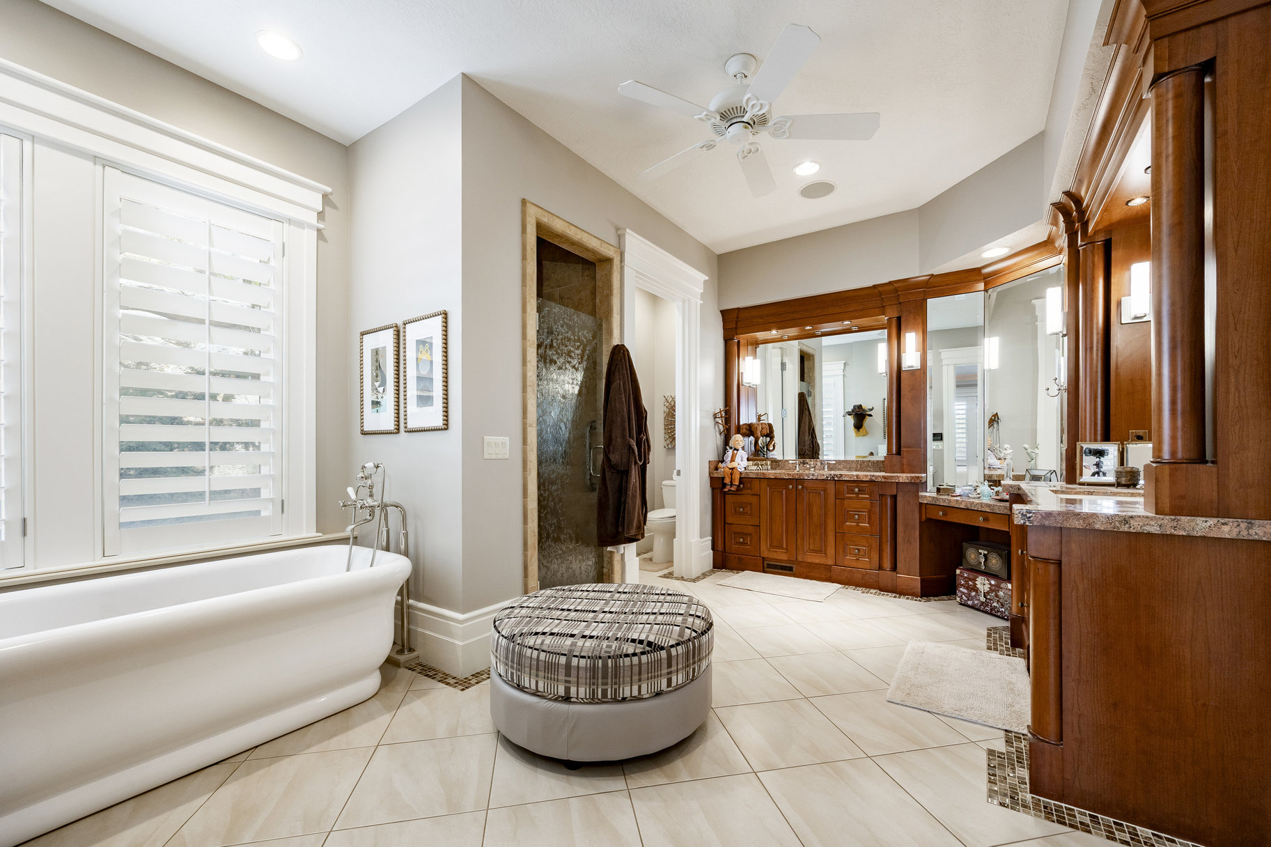  Timeless East Bench Craftsman Estate with Gated Entry, Expansive Light and Views - 物件實景