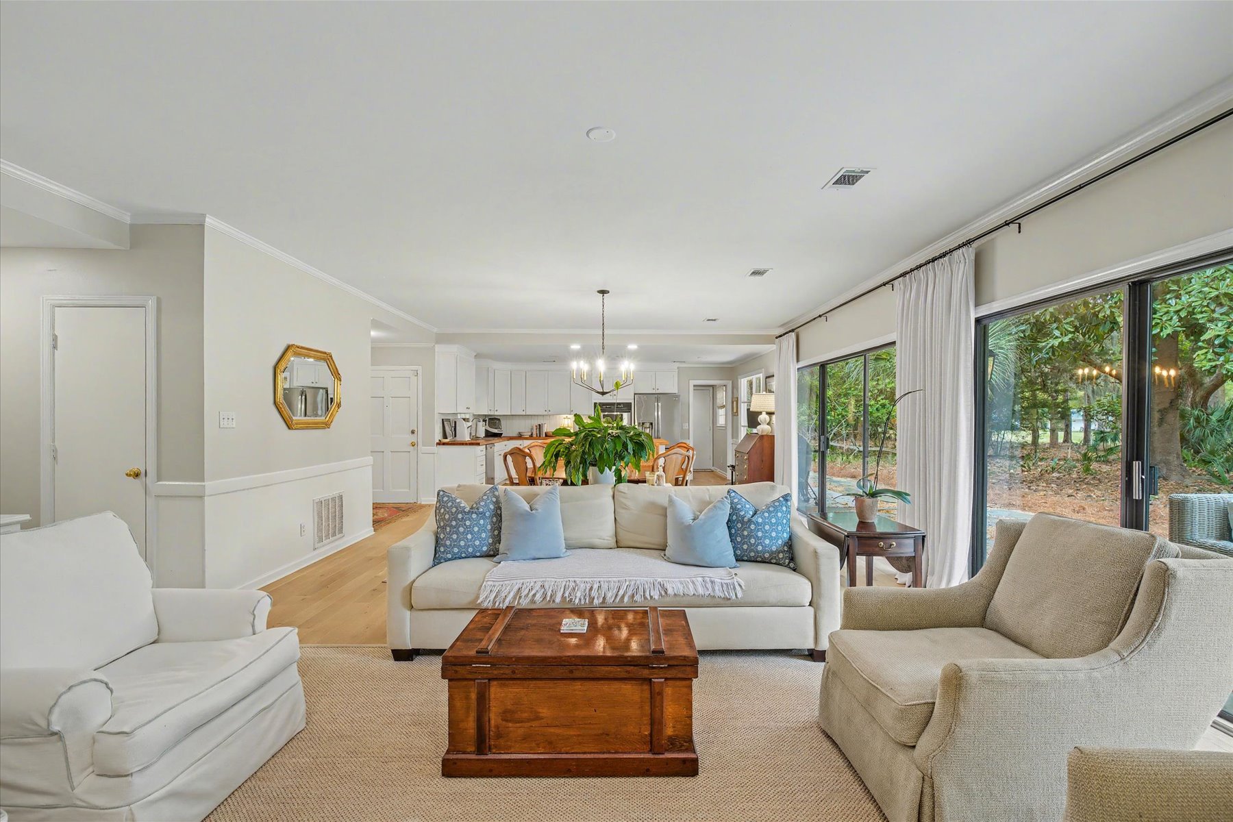  Lovely Updated Cottage in The Landings Gated Community - 物件實景