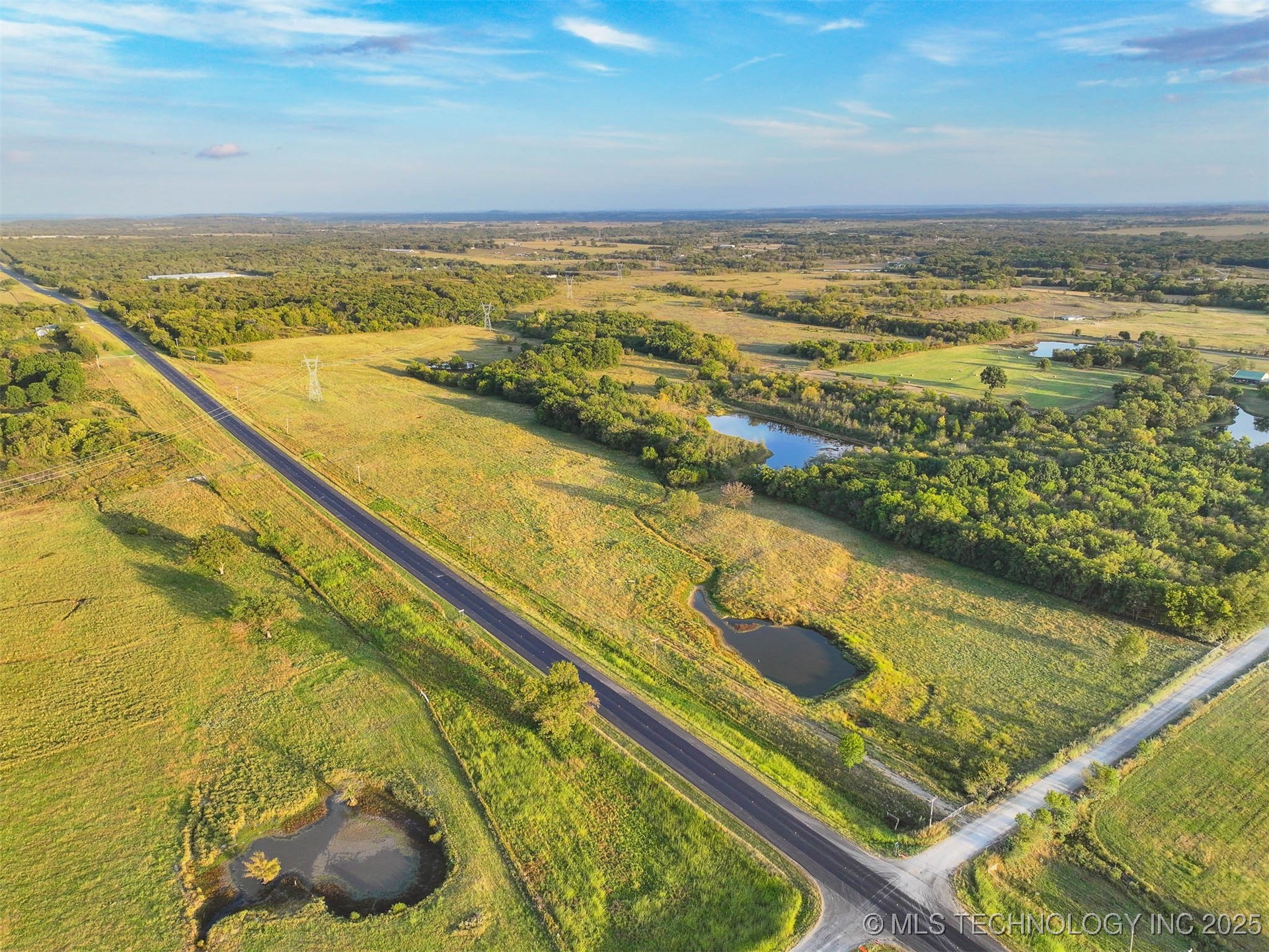 Haskell, Oklahoma, 74436, United States, ,Residential,For Sale,1989119