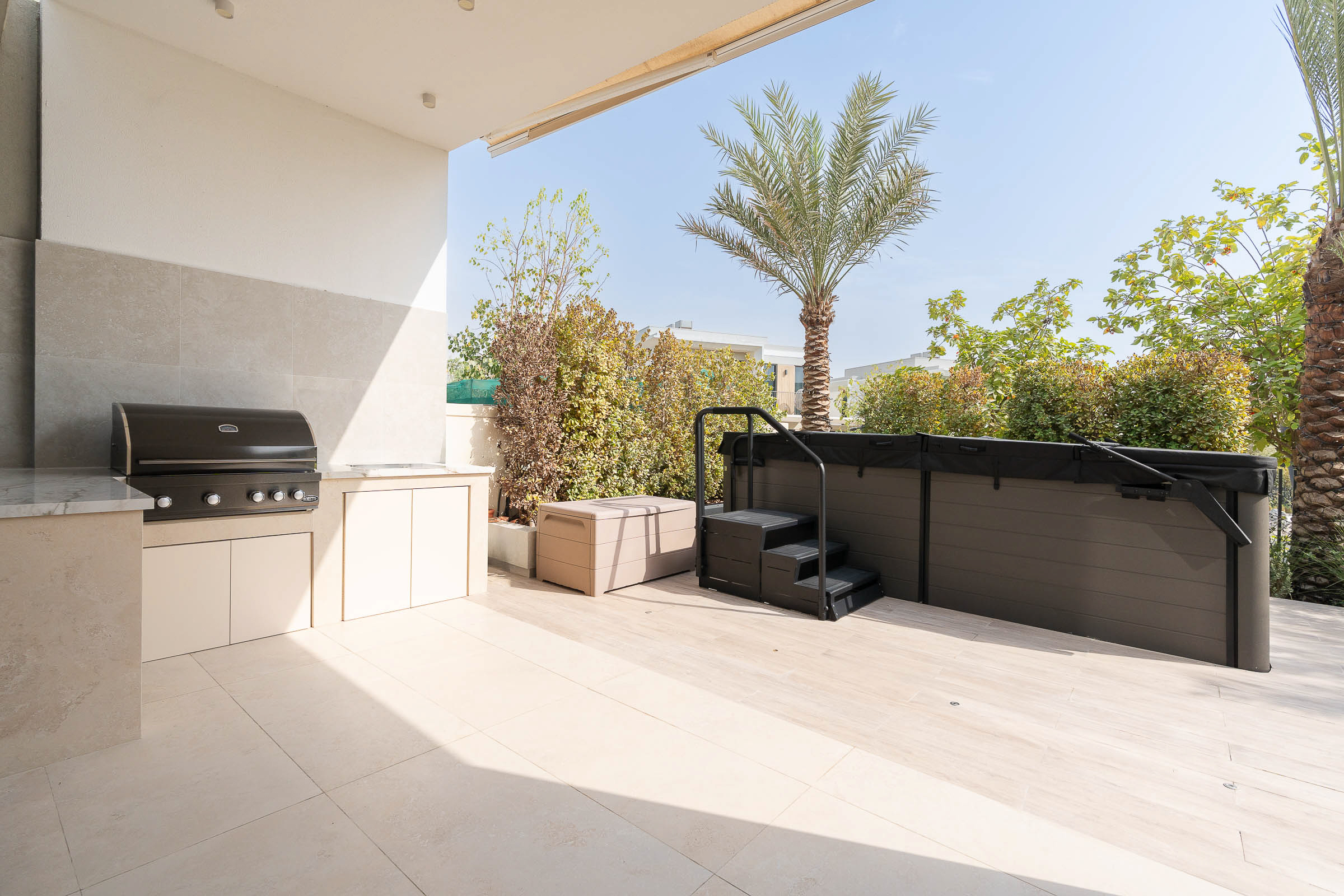  Vast Tilal Al Ghaf Villa with Elegant Upgrades - 物件實景