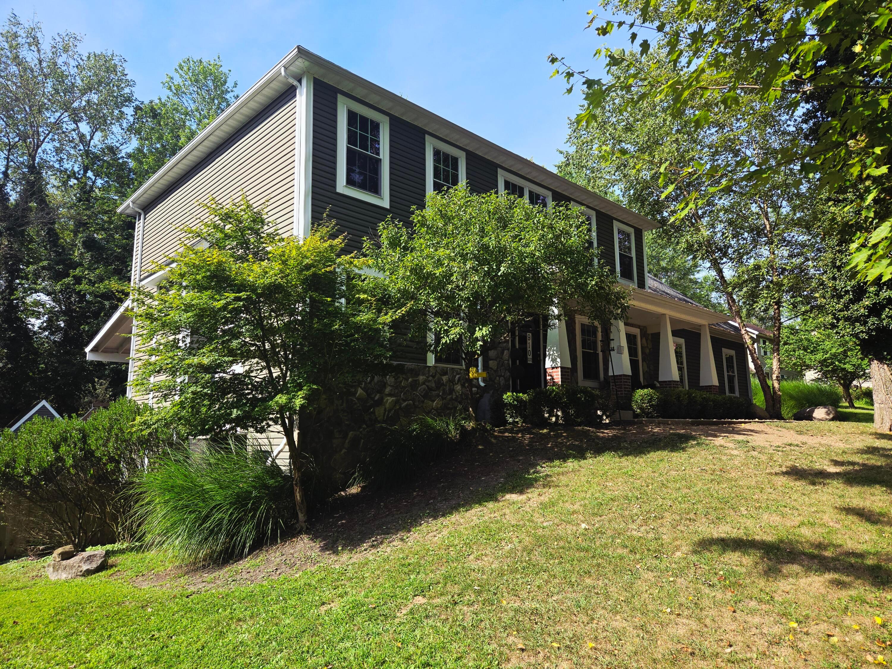 Newark, Ohio, 43055, United States, 4 Bedrooms Bedrooms, ,3 BathroomsBathrooms,Residential,For Sale,1928716