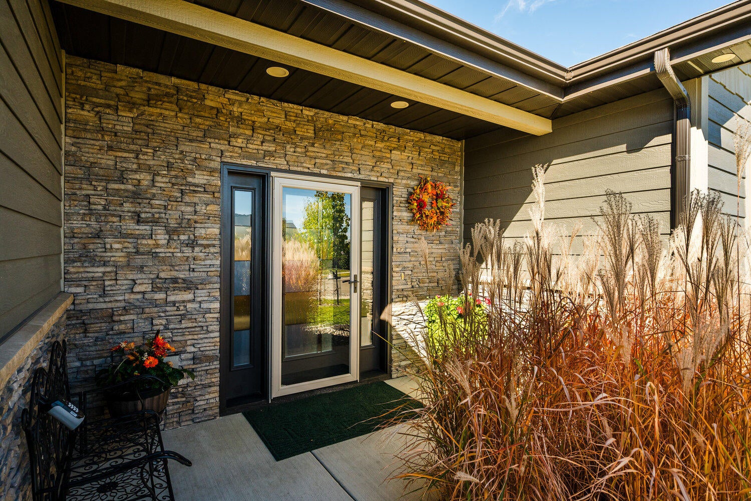 Sheridan, Wyoming, 82801, United States, 4 Bedrooms Bedrooms, ,2 BathroomsBathrooms,Residential,For Sale,1980620