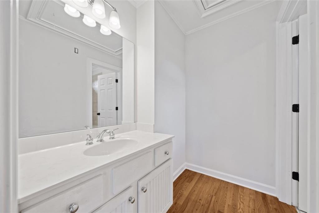 Atlanta, Georgia, 30331, United States, 6 Bedrooms Bedrooms, ,5 BathroomsBathrooms,Residential,For Sale,1906537
