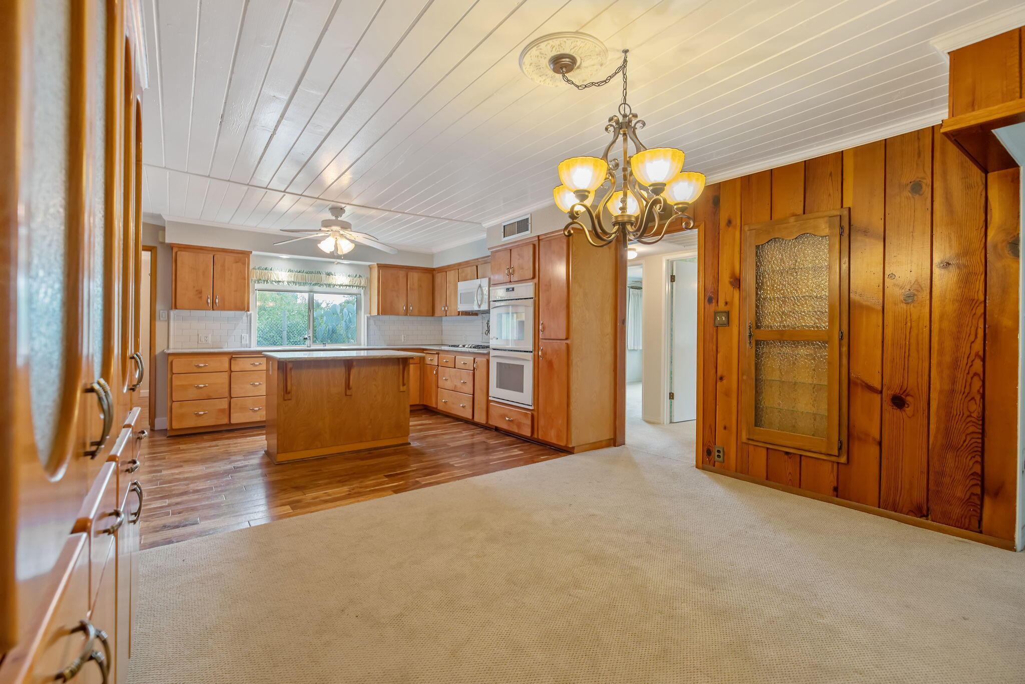 Fresno, California, 93722, United States, 3 Bedrooms Bedrooms, ,2 BathroomsBathrooms,Residential,For Sale,1984127