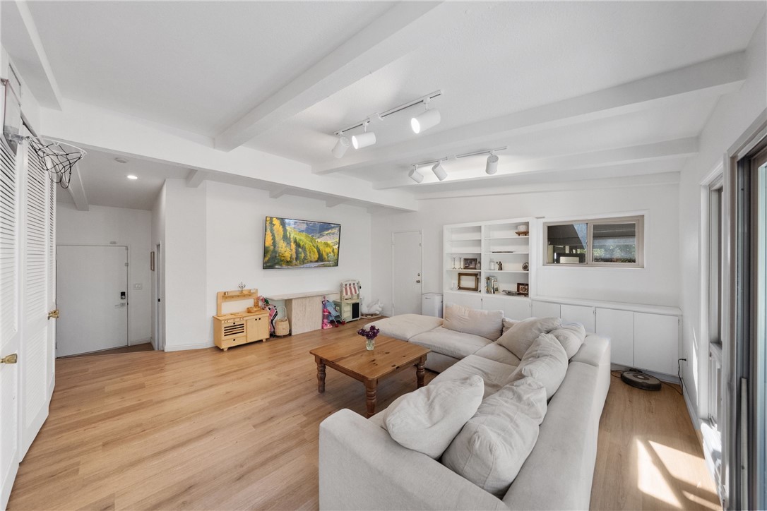 Riverside, California, 92506, United States, 3 Bedrooms Bedrooms, ,1 BathroomBathrooms,Residential,For Sale,1988084