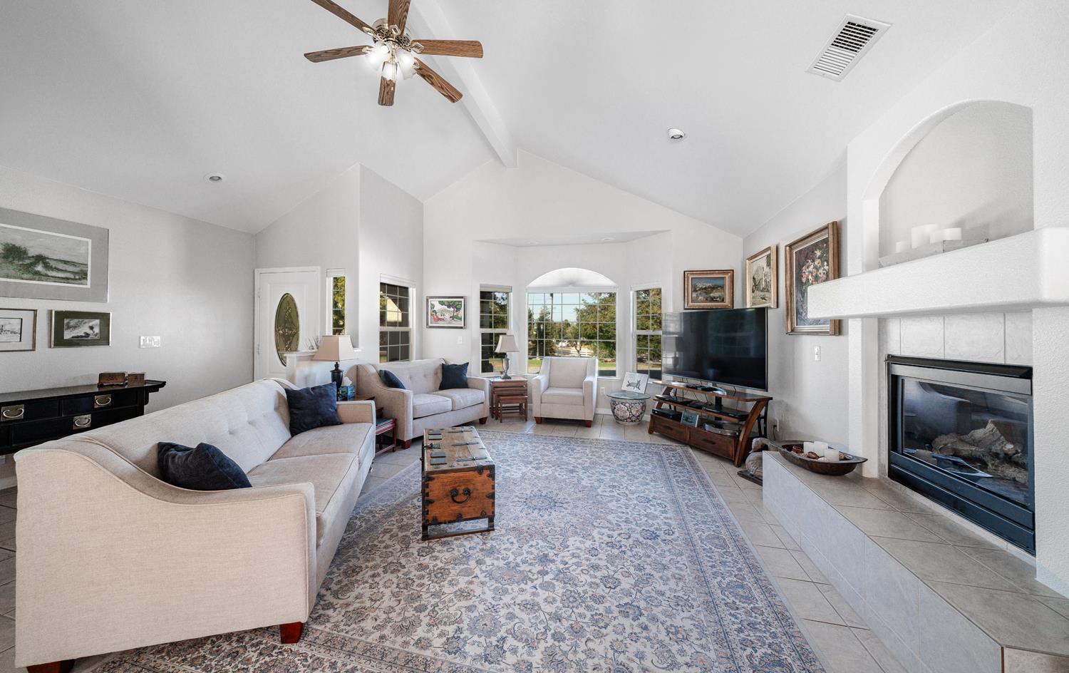 Madera, California, 93636, United States, 4 Bedrooms Bedrooms, ,3 BathroomsBathrooms,Residential,For Sale,1920863