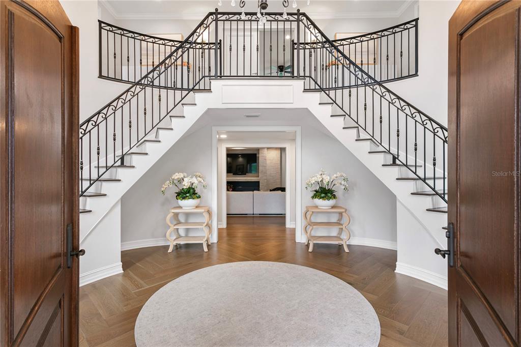 Tampa, Florida, 33613, United States, 7 Bedrooms Bedrooms, ,8 BathroomsBathrooms,Residential,For Sale,1979226